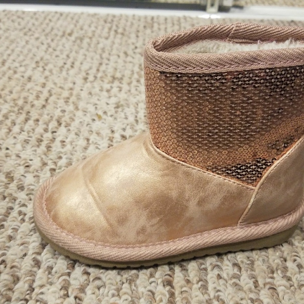 Children's place vintage shiny cream pink boots